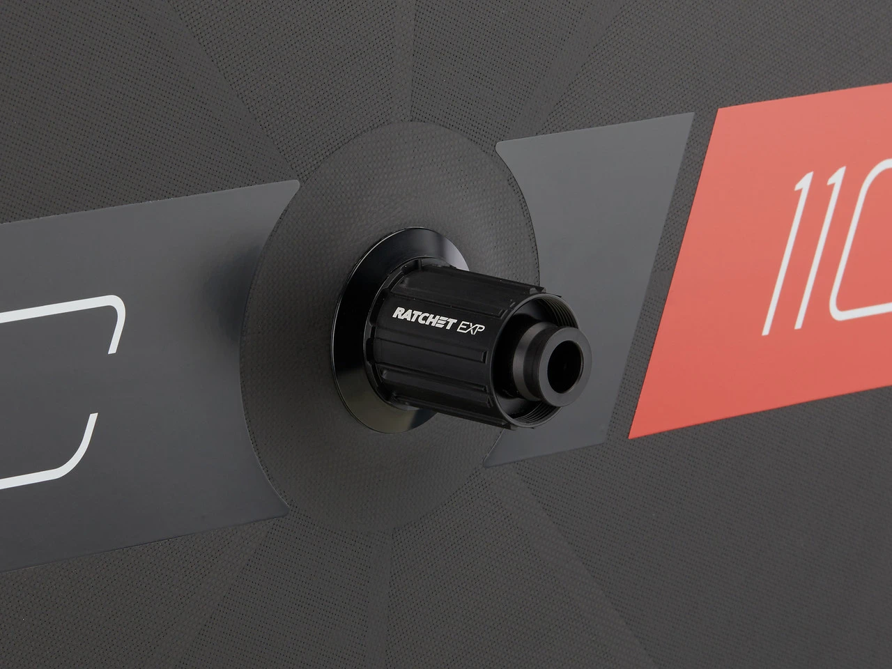 Dt-swiss Roue Pleine En Carbone ARC 1100 DICUT Disc Center Lock 28" – Image 2